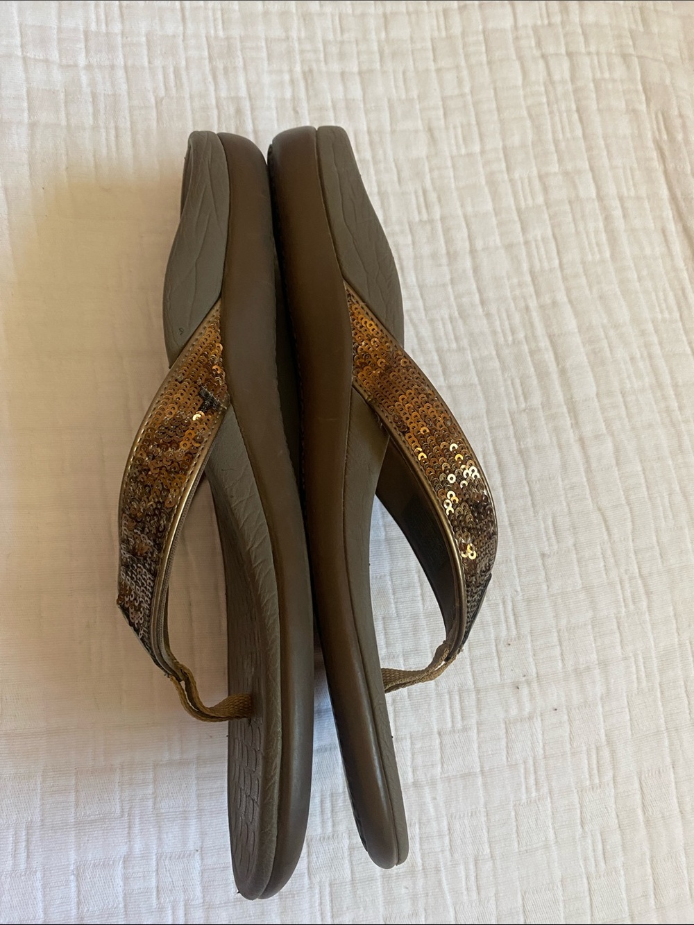 VIONIC Women’s Sequin Strap Flip Flop Sandals - Gold Brown - Picture 3 of 7